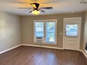 704 Reagan St in Burkburnett, TX - Building Photo - Building Photo