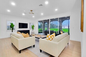 201 Ryder Cup Cir S in Palm Beach Gardens, FL - Building Photo - Building Photo