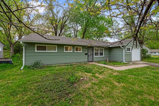 10802 Bristol Terrace in Kansas City, MO - Building Photo - Building Photo