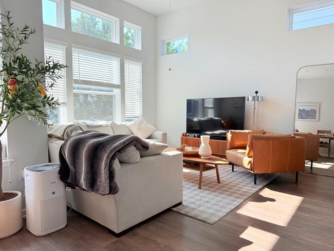 property at 13502 Leaton Cv