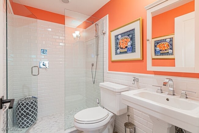 property at 287 11th Ave S