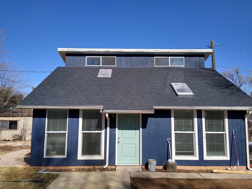 104 S 400 E in Cedar City, UT - Building Photo