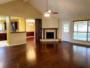 7006 Hawaii Ln in Arlington, TX - Building Photo - Building Photo