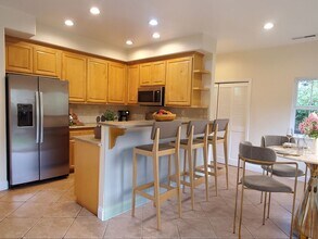 1570 Layla Ct in Mountain View, CA - Building Photo - Building Photo