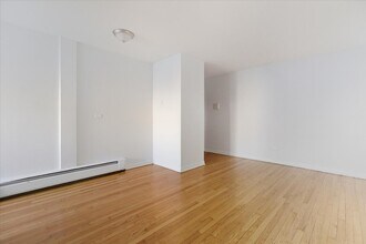 6719 N Hermitage Ave, Unit 3A in Chicago, IL - Building Photo - Building Photo