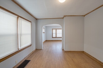 2308 Fremont St in Rockford, IL - Building Photo - Building Photo