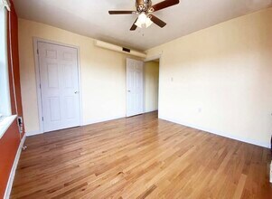 221 Sterrett St, Unit 3 in Pittsburgh, PA - Foto de edificio - Building Photo