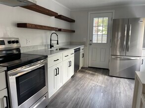 2 Simscroft Pl in Simsbury, CT - Building Photo - Building Photo