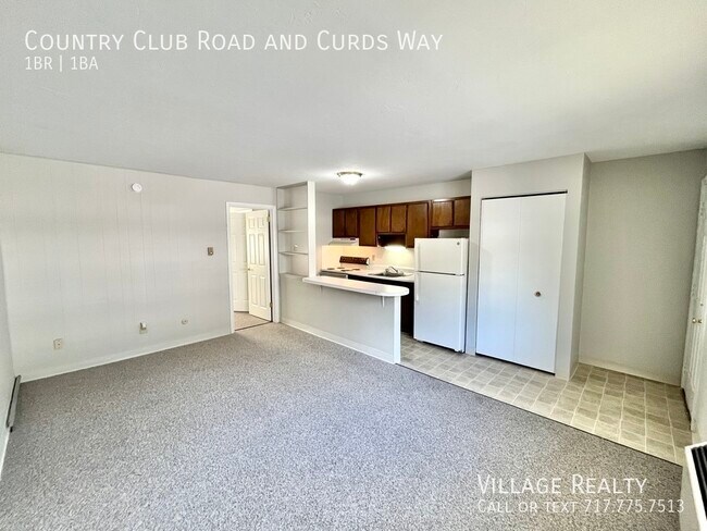 613 Country Club Rd-Unit -B in Red Lion, PA - Building Photo - Building Photo