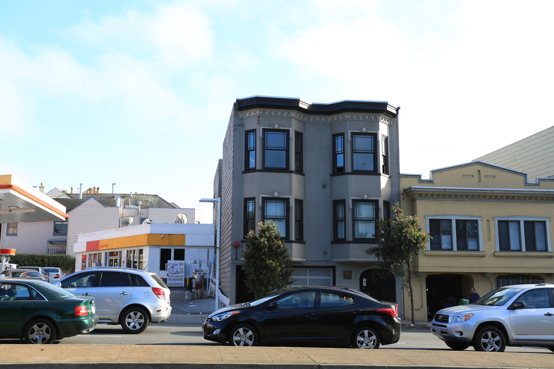 621 Lincoln Way in San Francisco, CA - Building Photo