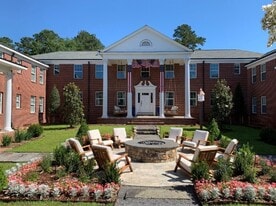 The Flats at Midtown Place in Dothan, AL - Building Photo