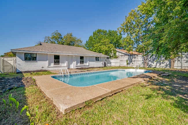 1622 Hillwood Dr in Mesquite, TX - Building Photo - Building Photo