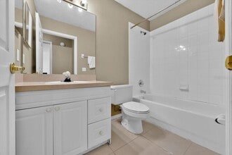 352 Caribbean Dr in Davenport, FL - Building Photo - Building Photo