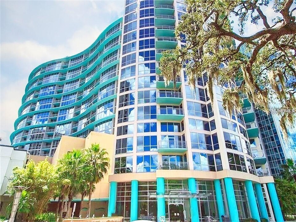 322 E Central Blvd in Orlando, FL - Building Photo