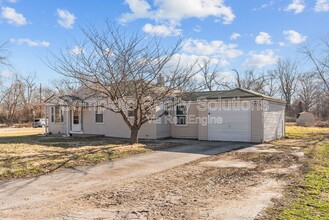 11820 Larimore Rd in St. Louis, MO - Building Photo - Building Photo