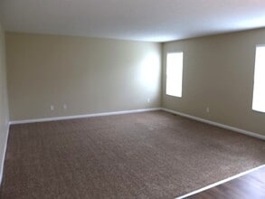 9073 Bunker Hill Way in Orient, OH - Building Photo - Building Photo