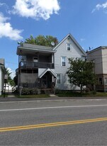 131 Northern Ave, Unit Fully Furnished Apartment in Augusta, ME - Building Photo