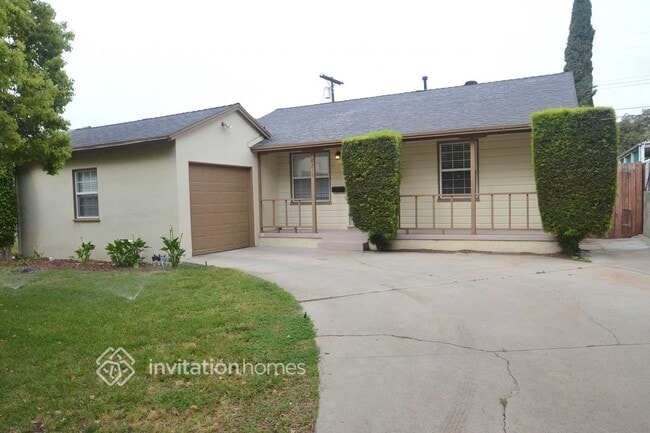 property at 8213 Murietta Ave