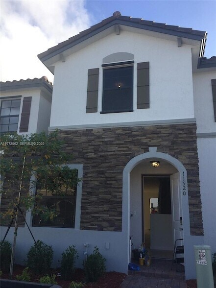 11520 SW 248th Ln in Homestead, FL - Foto de edificio