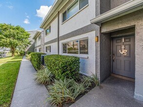 1301 Gulf Blvd in Clearwater, FL - Building Photo - Building Photo