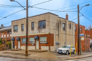 260 Lauder Av in Toronto, ON - Building Photo