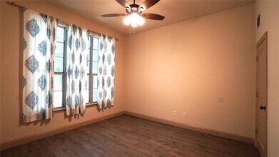 588 Deverson Dr in Rockwall, TX - Building Photo - Building Photo