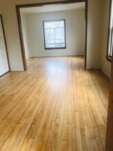 712 6th St NE, Unit Lower unit in Minneapolis, MN - Building Photo - Building Photo