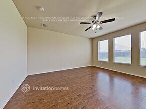 1000 Pebblecreek Dr in Burleson, TX - Building Photo - Building Photo