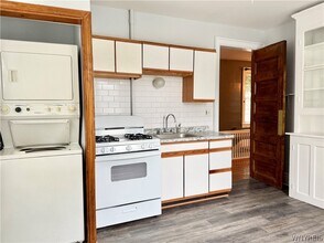 240 Bryant St in Buffalo, NY - Building Photo - Building Photo