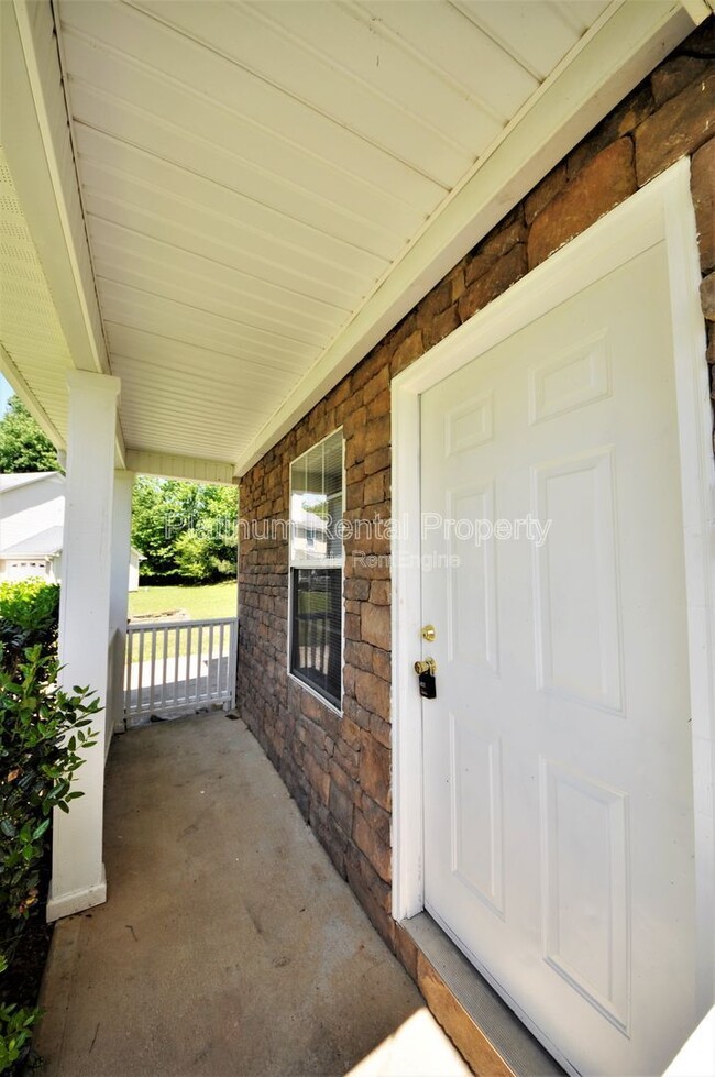 9260 Golf View Dr in Riverdale, GA - Building Photo - Building Photo