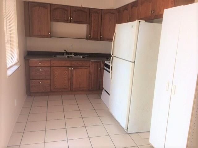 325 SW 14th Ct in Fort Lauderdale, FL - Building Photo