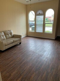 8607 Beviamo St photo'