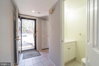 1004 Worthington Dr in Exton, PA - Building Photo - Building Photo