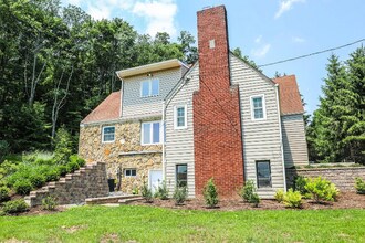 3981 Willow Creek Dr in Gibsonia, PA - Building Photo - Building Photo