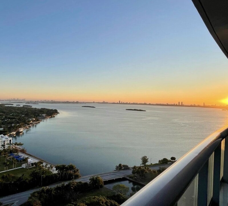 601 NE 36th St, Unit 2604 in Miami, FL - Foto de edificio