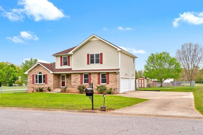 2938 Heatherfield Dr in Woodlawn, TN - Building Photo - Building Photo
