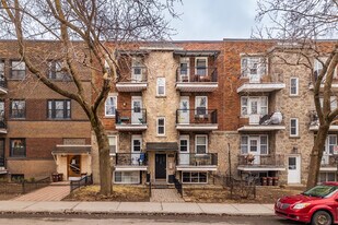 2170 Saint-Joseph Boul E in Montréal, QC - Building Photo