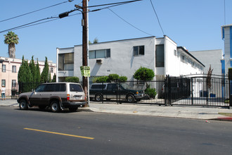 920 S Westmoreland Ave in Los Angeles, CA - Building Photo - Building Photo