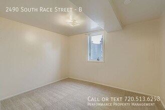 2490 S Race St in Denver, CO - Foto de edificio - Building Photo