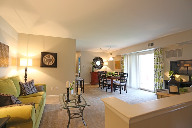 Mill Grove Apartments in Audubon, PA - Foto de edificio - Interior Photo