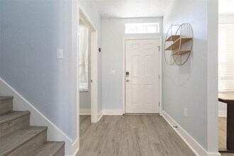 10020 Tate Ln in Tampa, FL - Building Photo - Building Photo