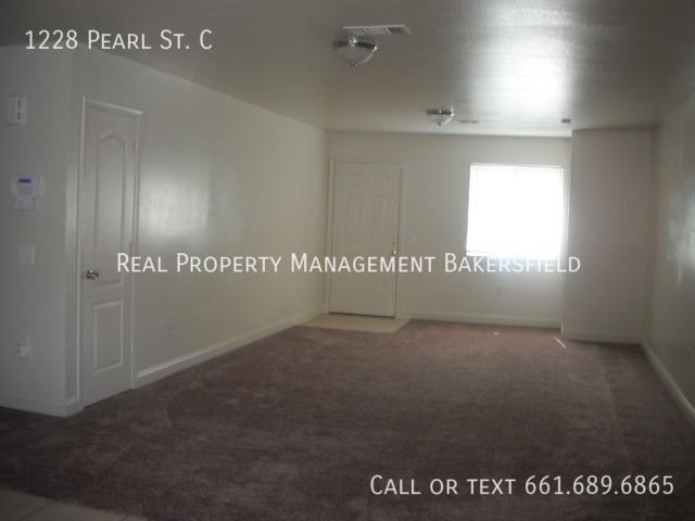 1228 Pearl St in Bakersfield, CA - Building Photo - Building Photo