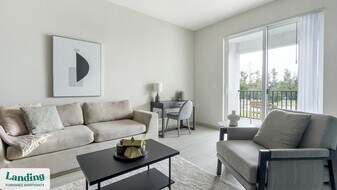 4985 Eastwood Greens St, Unit 15-208 in Ft. Myers, FL - Building Photo