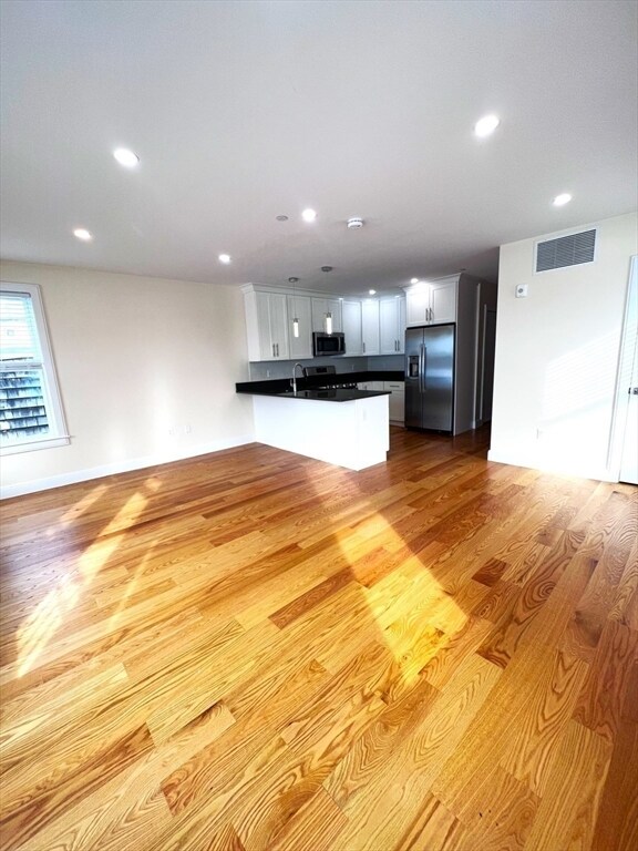 22 Rogers St in Boston, MA - Building Photo - Building Photo