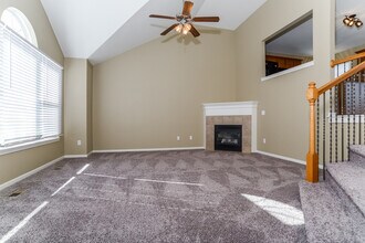 13060 NW Oakview Dr in Platte City, MO - Building Photo - Building Photo