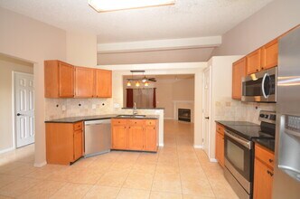 2521 Glade Springs Dr in Jacksonville, FL - Building Photo - Building Photo