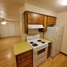 232-234 30th Pl SE in Albany, OR - Building Photo - Building Photo