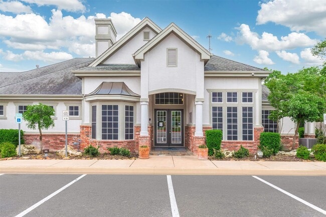 property at 400 E Cypress Creek Rd