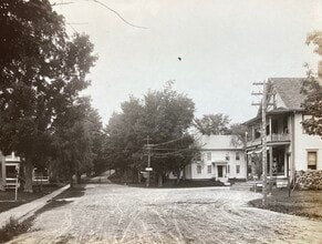14 School St, Unit 5 in Johnson, VT - Building Photo - Building Photo