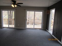 137 Walnut Ct in Lake Ozark, MO - Building Photo - Building Photo